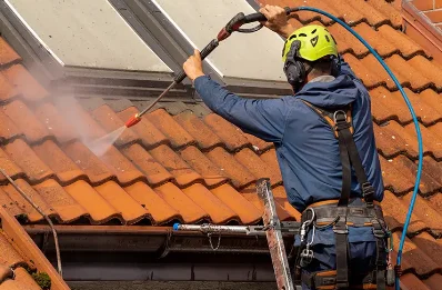 Démoussage et hydrofuge de toiture à Quiestède